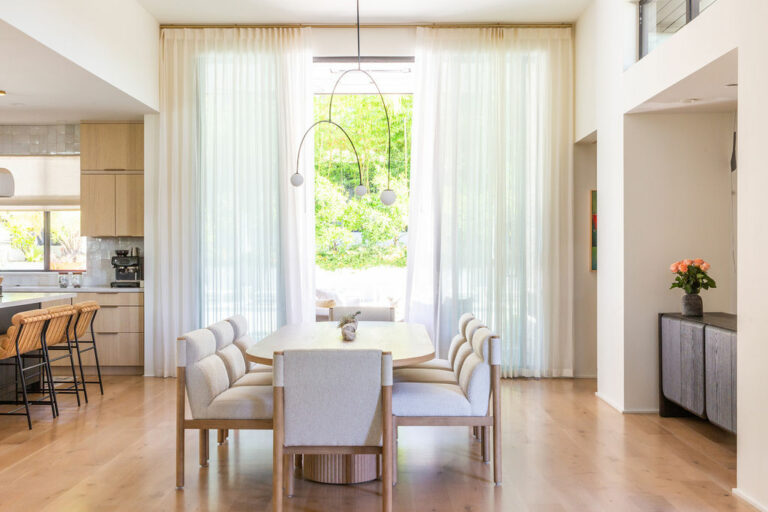 Bright modern coastal dining room with natural light. Neutral interior decor. Luxury Residential Interior Designer in Northern California’s Wine Country, serving Healdsburg, Sonoma, Napa, and Marin.